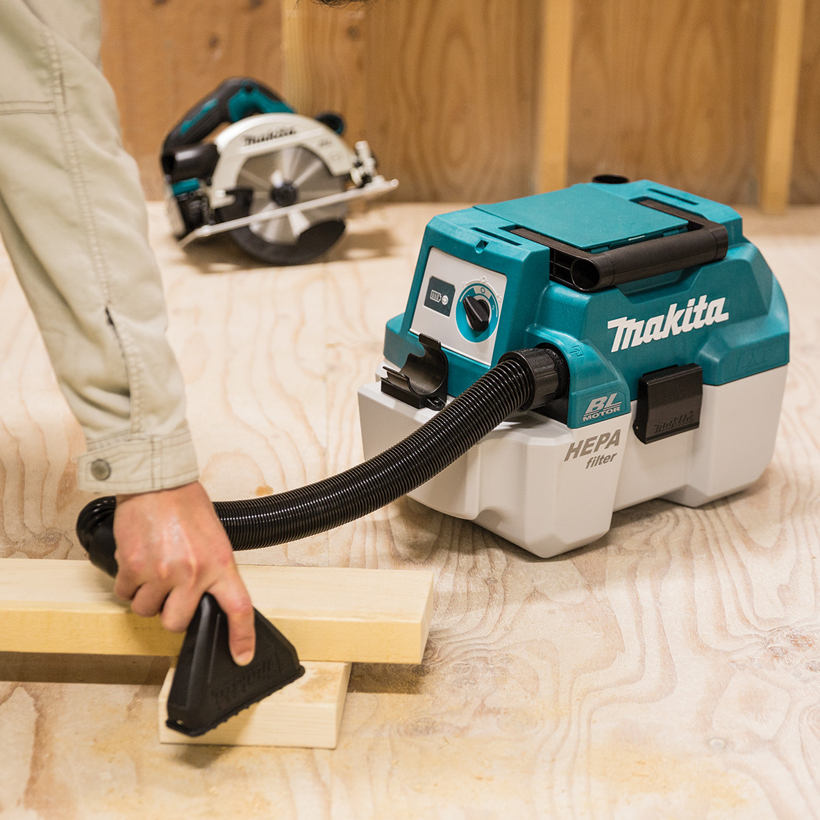 DVC750LZX1-18V Brushless Wet/Dry Dust Extractor