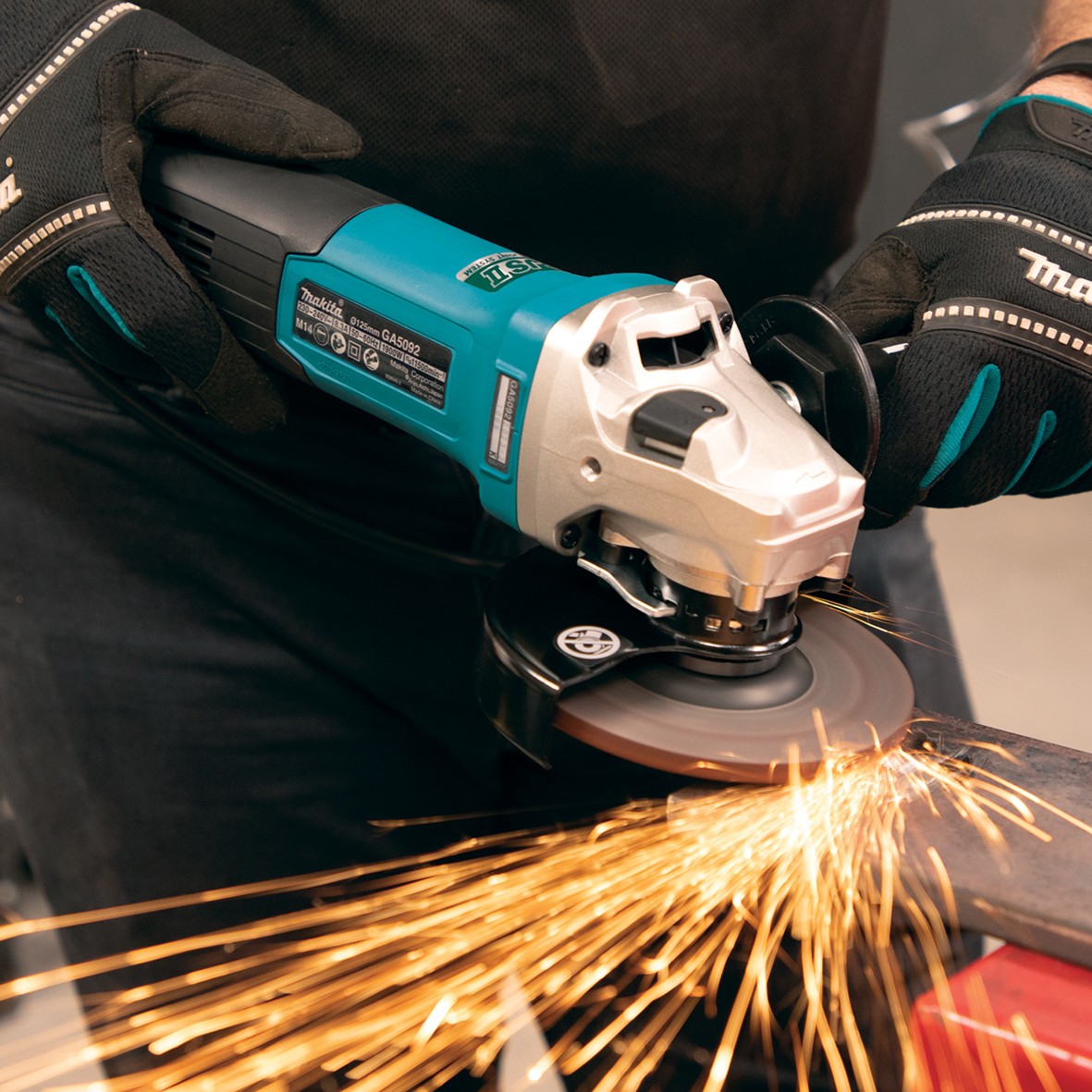 GA5092X01-125mm (5") 1,900W Slide Switch Angle Grinder