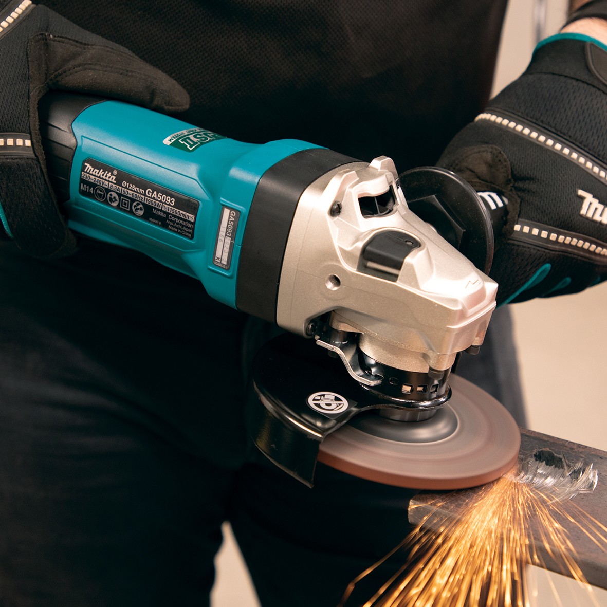 GA5093X01-125mm (5") 1,900W Paddle Switch Angle Grinder