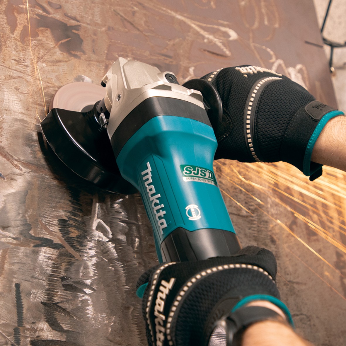 GA5093X01-125mm (5") 1,900W Paddle Switch Angle Grinder