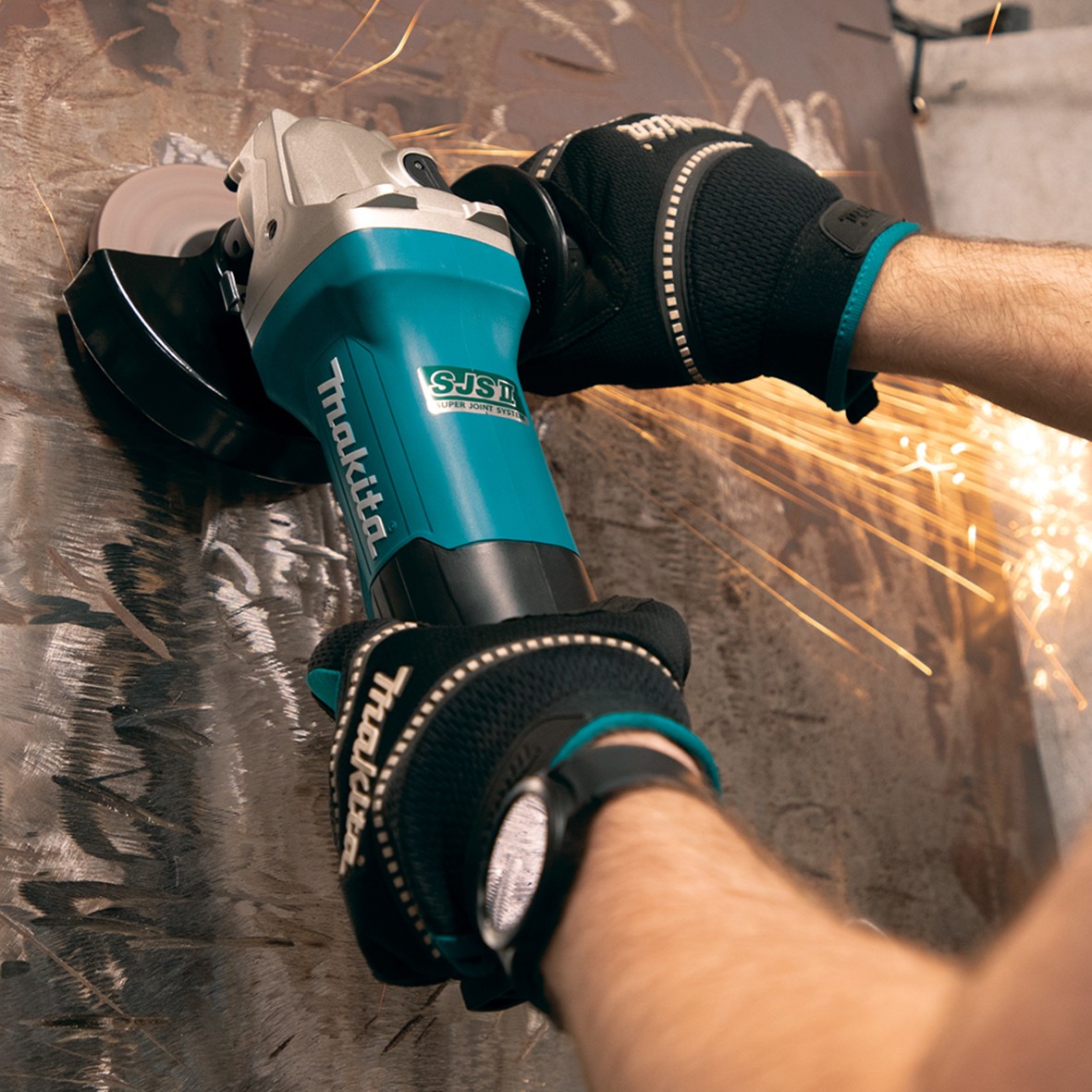 GA5095X01-125mm (5") 1,900W Paddle Switch Angle Grinder
