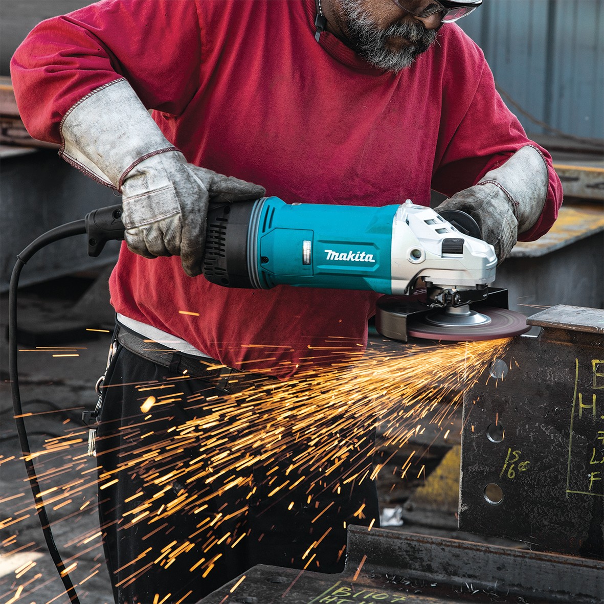 GA7070X1- 180mm (7") Angle Grinder
