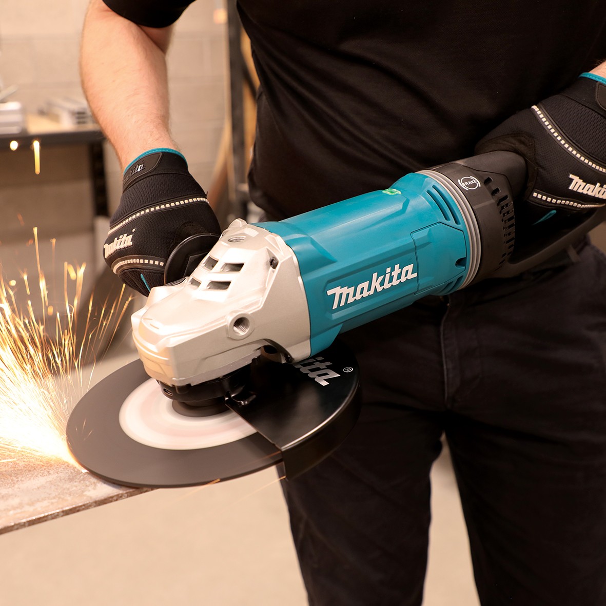 GA9071X1- 230mm (9") Angle Grinder