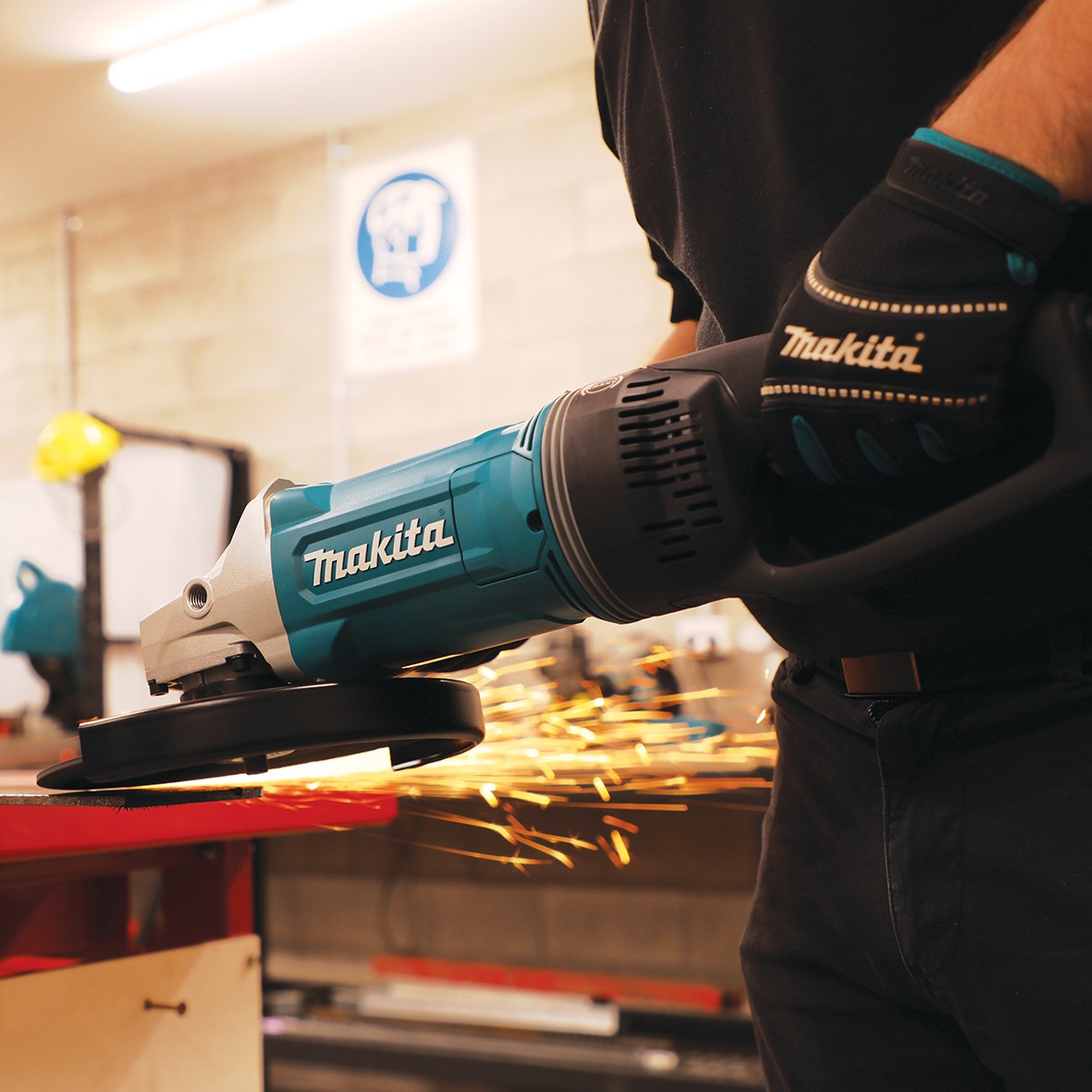 GA9071X1- 230mm (9") Angle Grinder