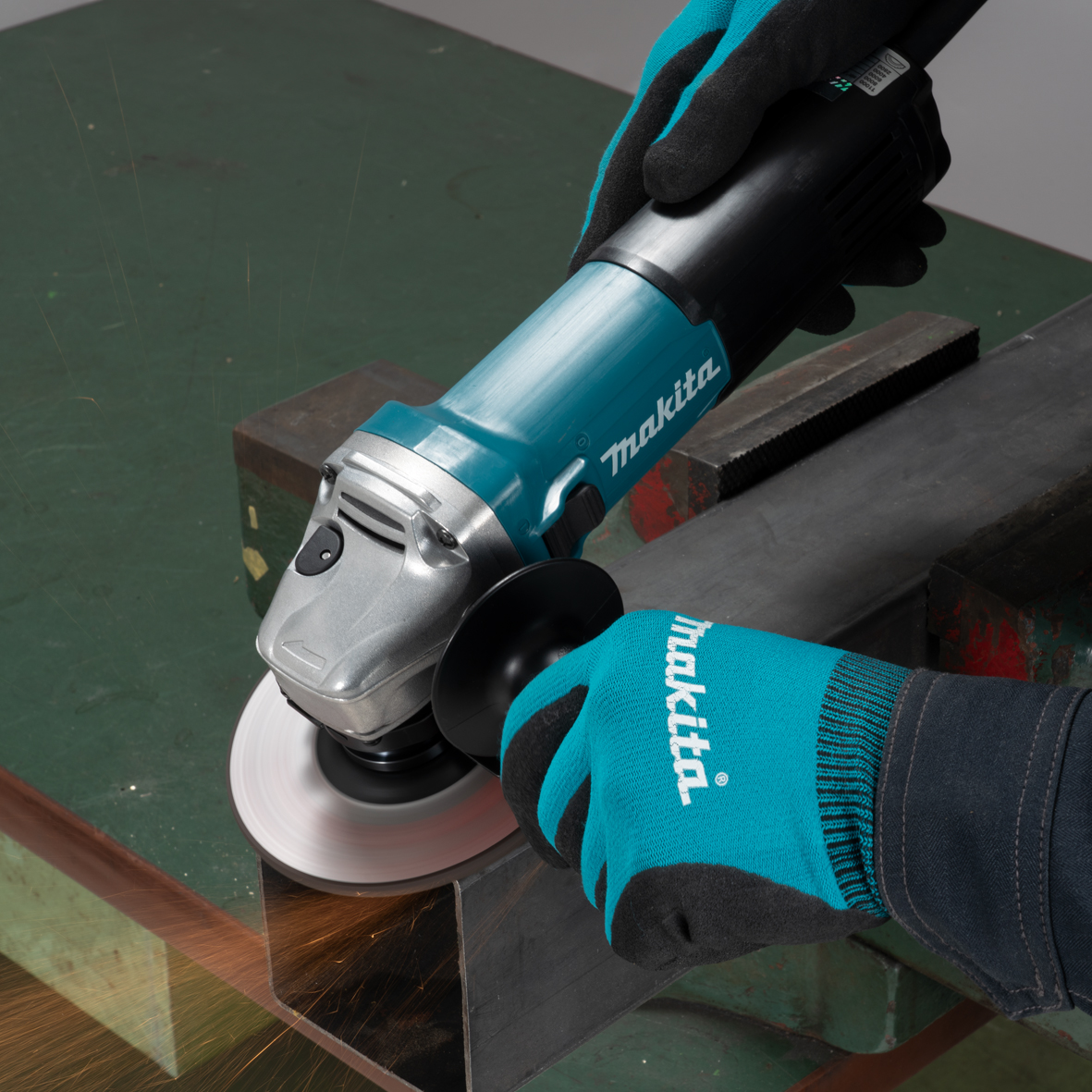 GA5100 - 125mm (5") Angle Grinder
