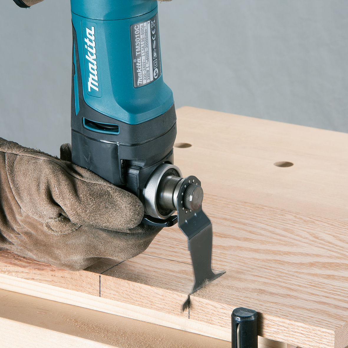 TM3010CX4-Variable Speed Multi-tool with Accessory Kit