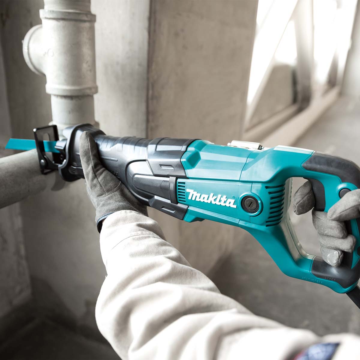 JR3061T- Variable Speed Recipro Saw