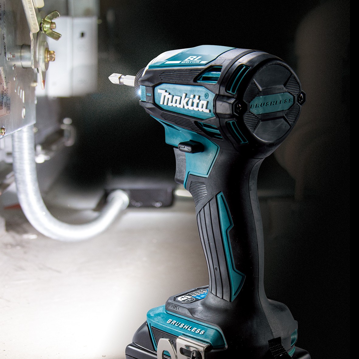 DTD172RTJ- 18V Brushless 4-Stage Impact Driver Kit