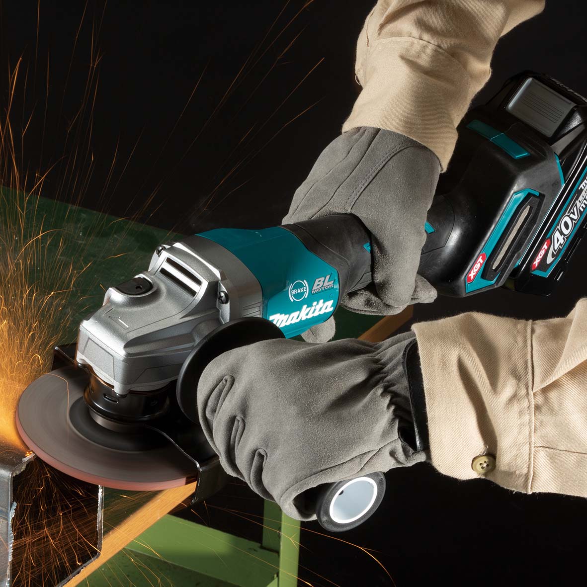 GA013GM201-40V Max Brushless 125mm (5”)  Paddle Switch Angle Grinder Kit