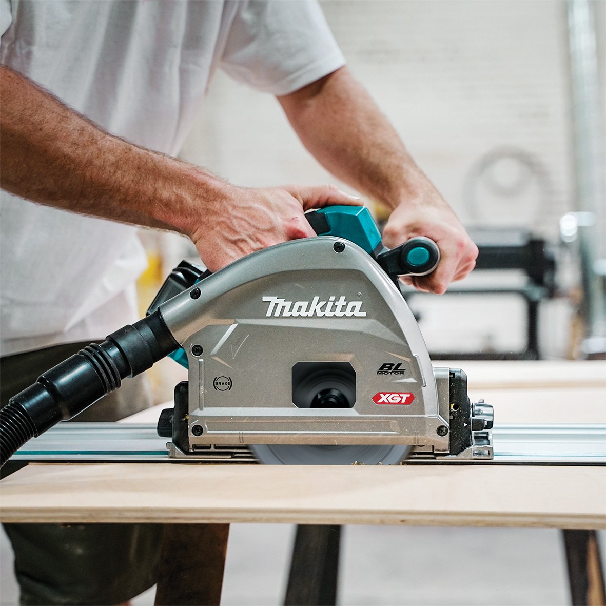 SP001GM201T- 40V Max Brushless 165mm (6-1/2") Plunge Cut Saw Kit