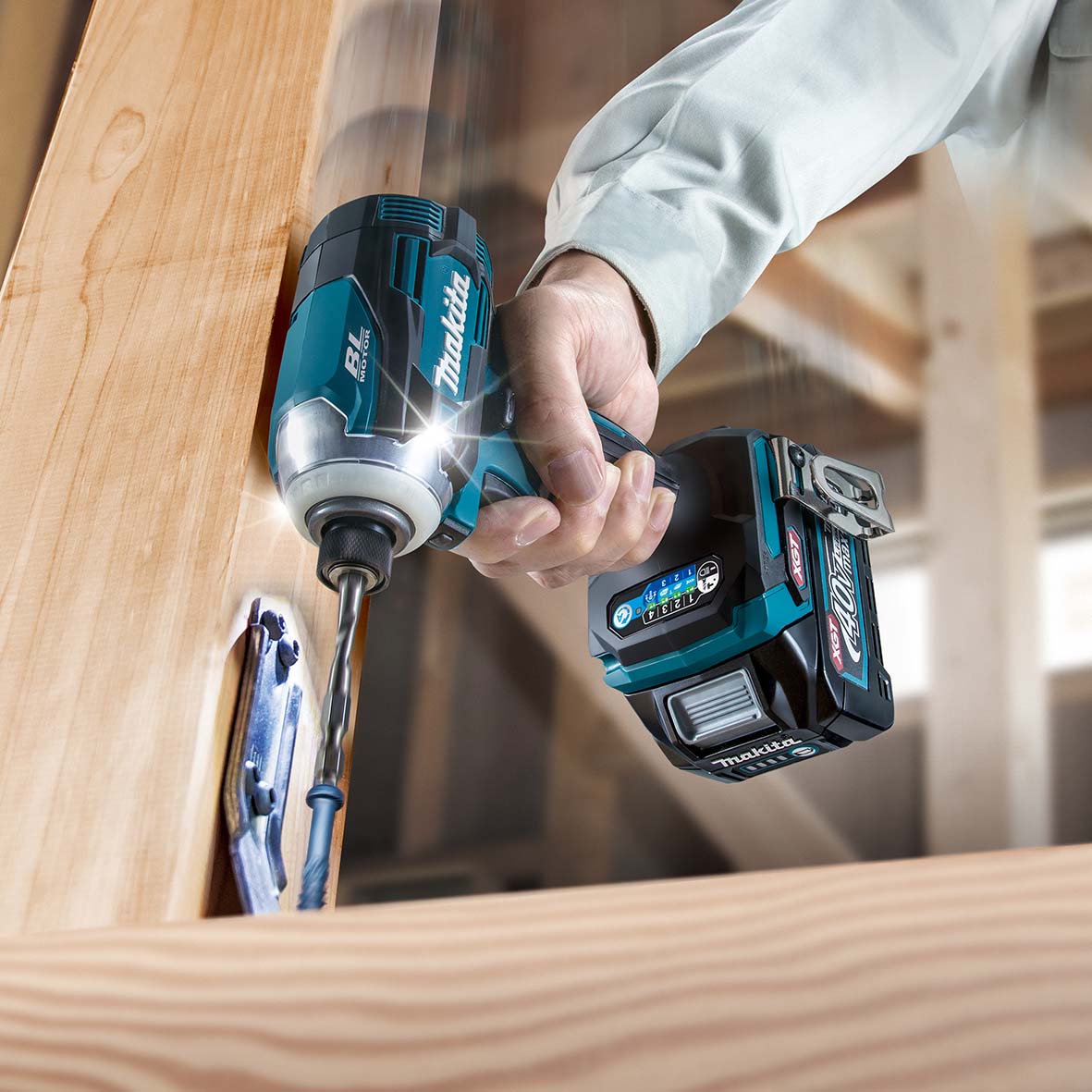 TD001GM201-40V Max Brushless Impact Driver Kit