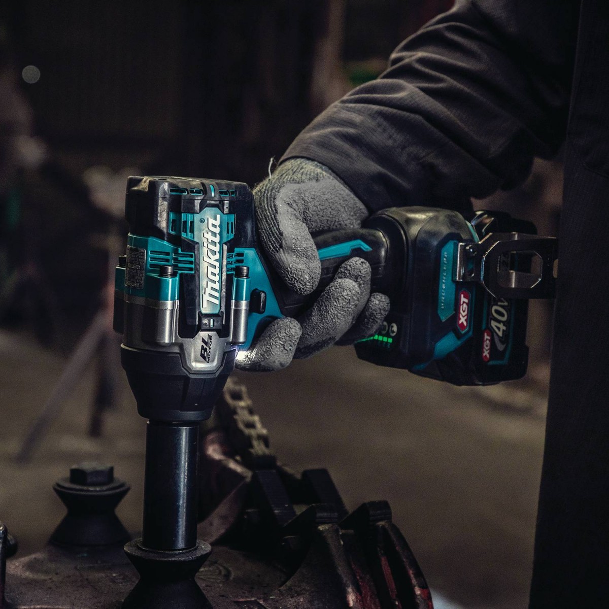 TW007GM201-40V Max Brushless 1/2" Mid-Torque Impact Wrench Kit