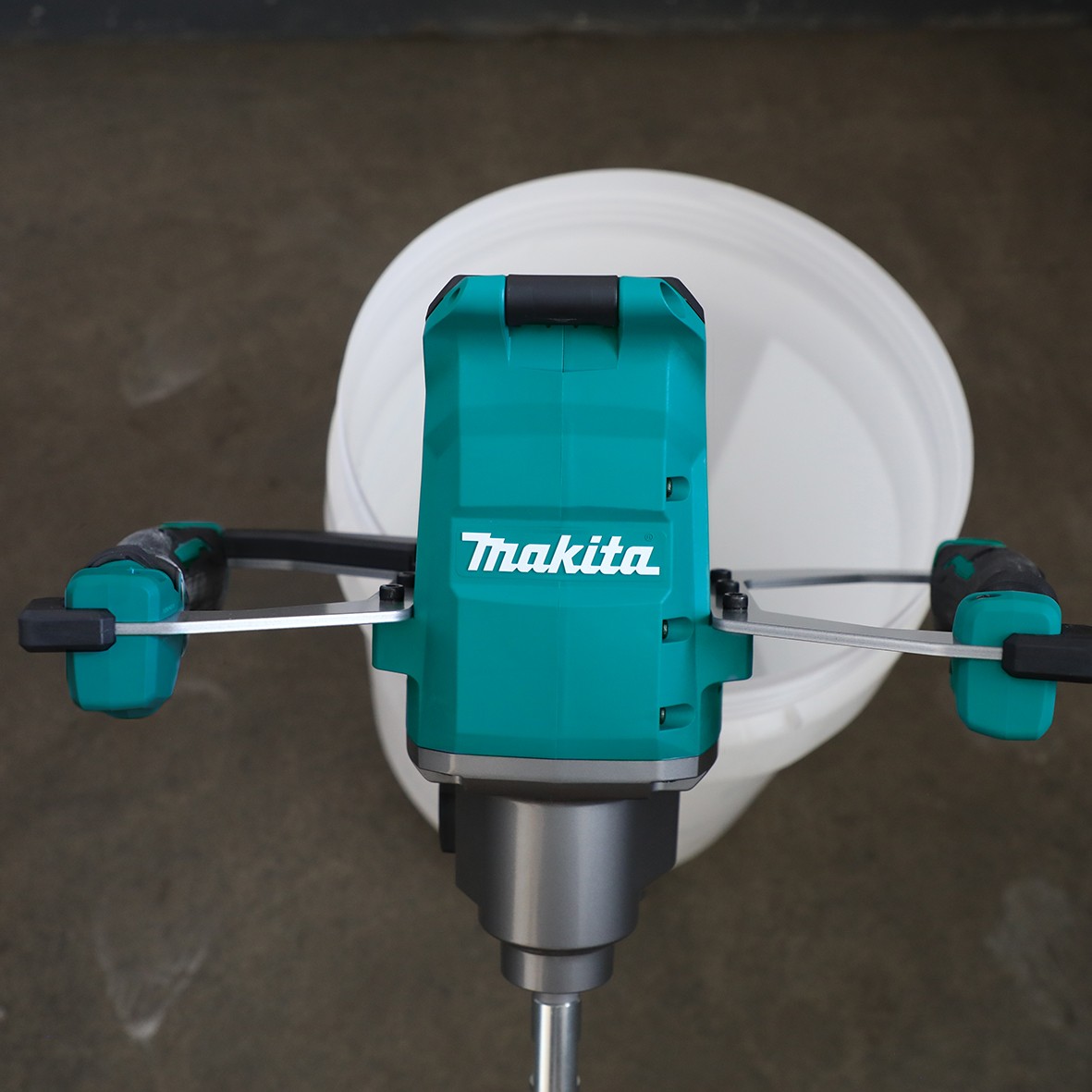 UT001GM102-40V Max Brushless Mixer Kit