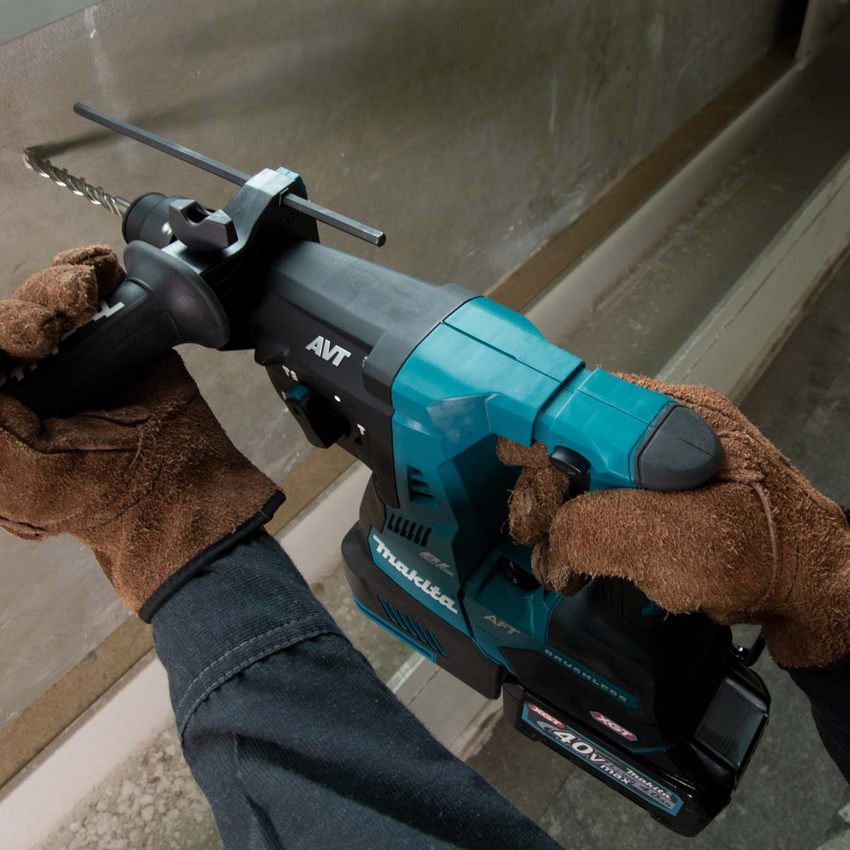 HR002GM201-40V Max Brushless AWS* 28mm  Rotary Hammer Kit