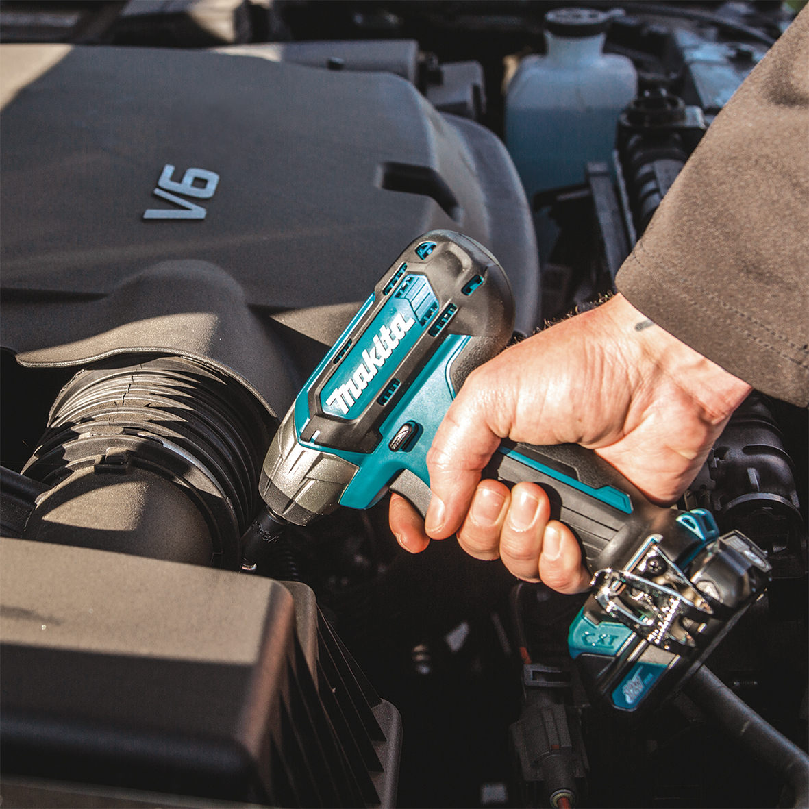TW060DZ-12V Max 1/4" Impact Wrench