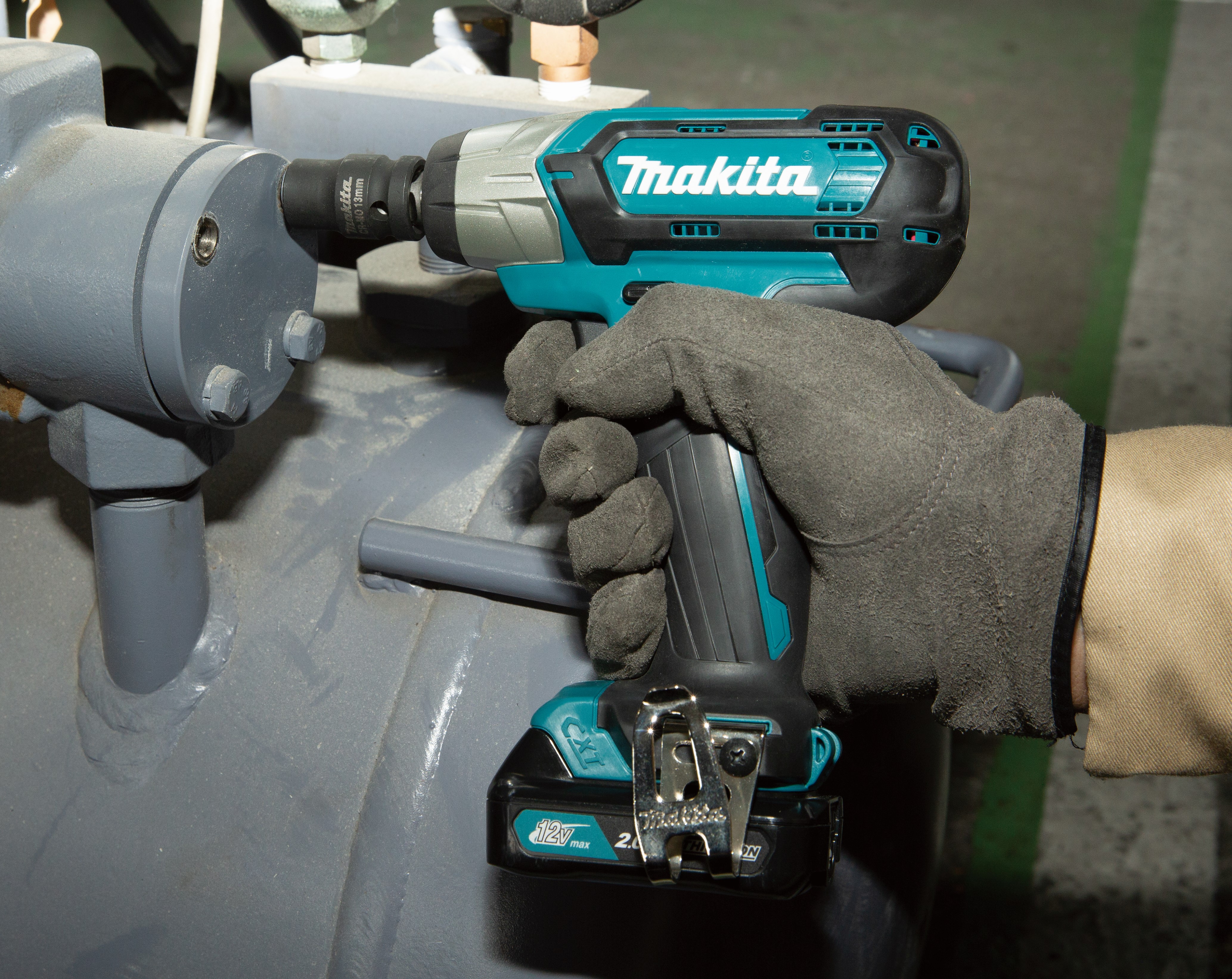 TW141DZ-12V Max 1/2" Impact Wrench
