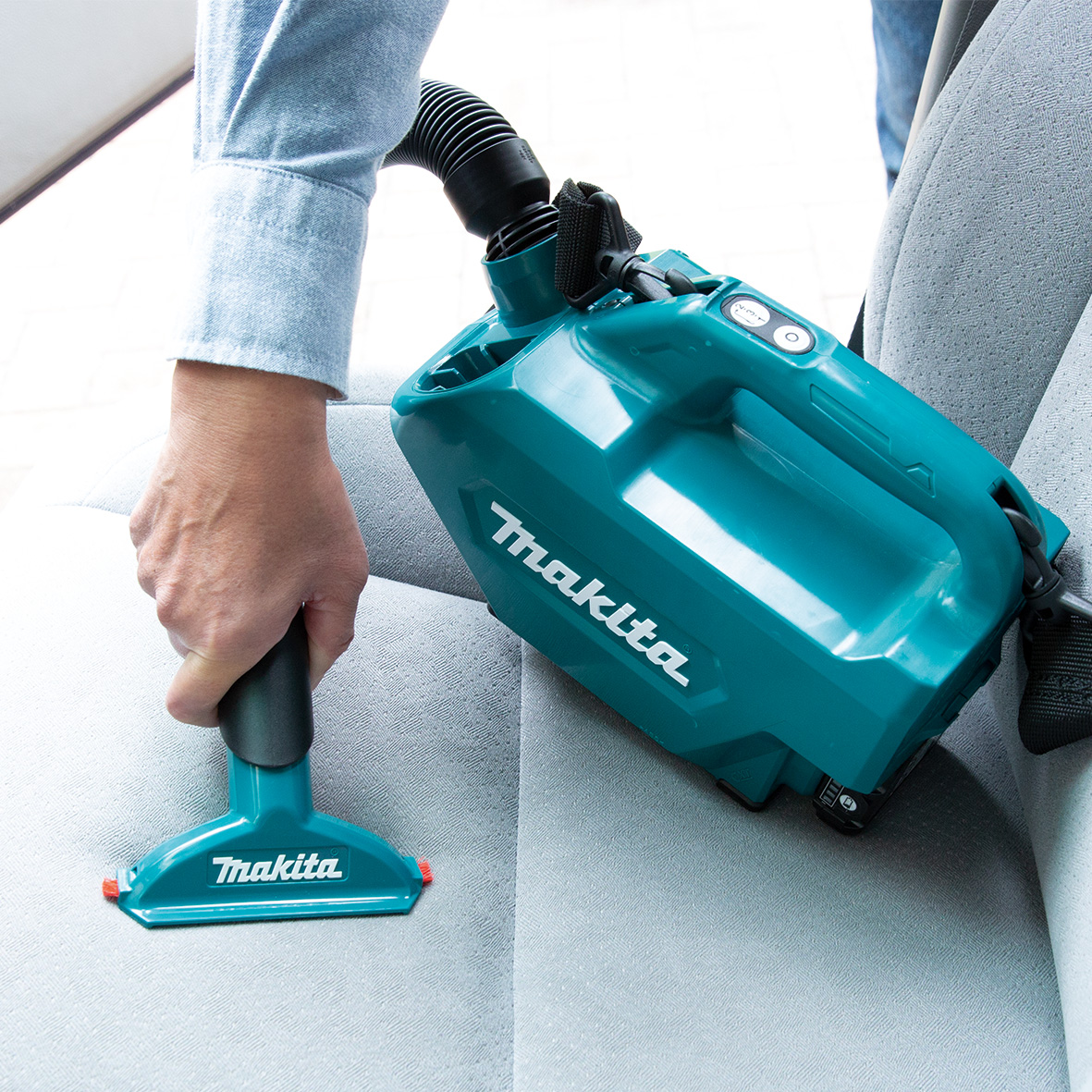 CL121DZ-12V Max Automotive Vacuum Cleaner