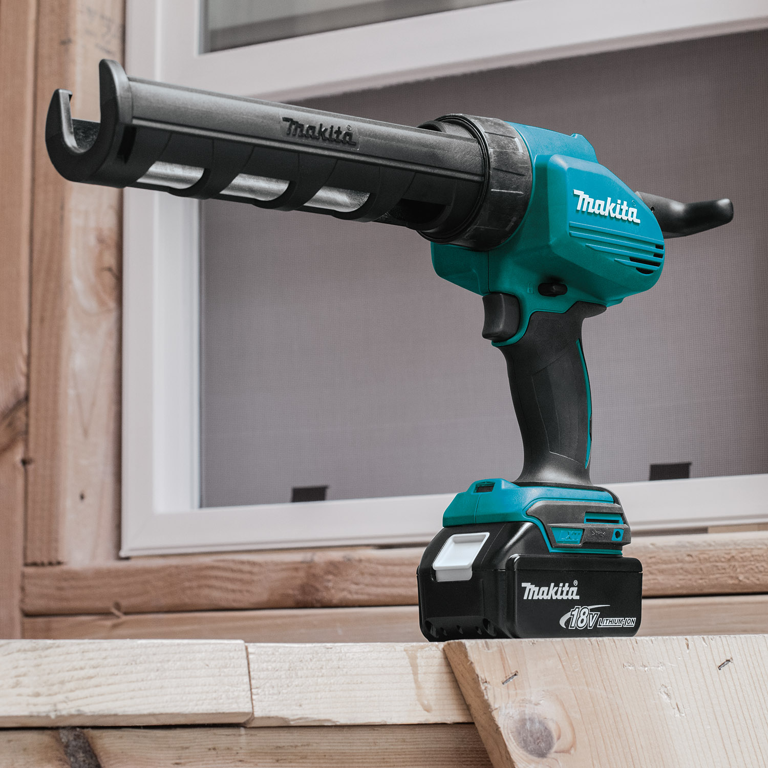 DCG180Z-18V Mobile 300ml Caulking Gun