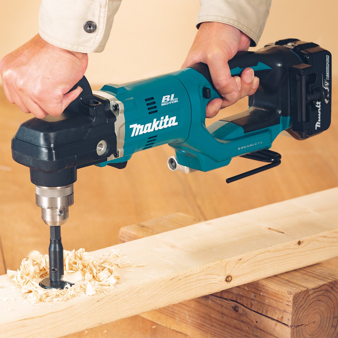 DDA450Z- 18V Brushless Angle Drill