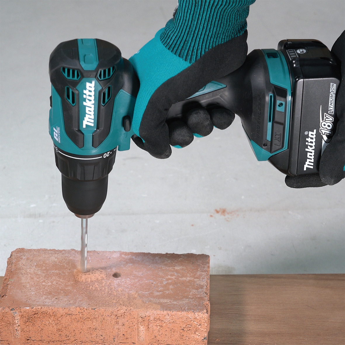DHP490Z - 18V Brushless Hammer Driver Drill