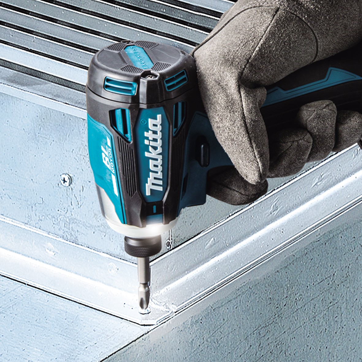 DTD172Z- 18V Brushless 4-Stage Impact Driver
