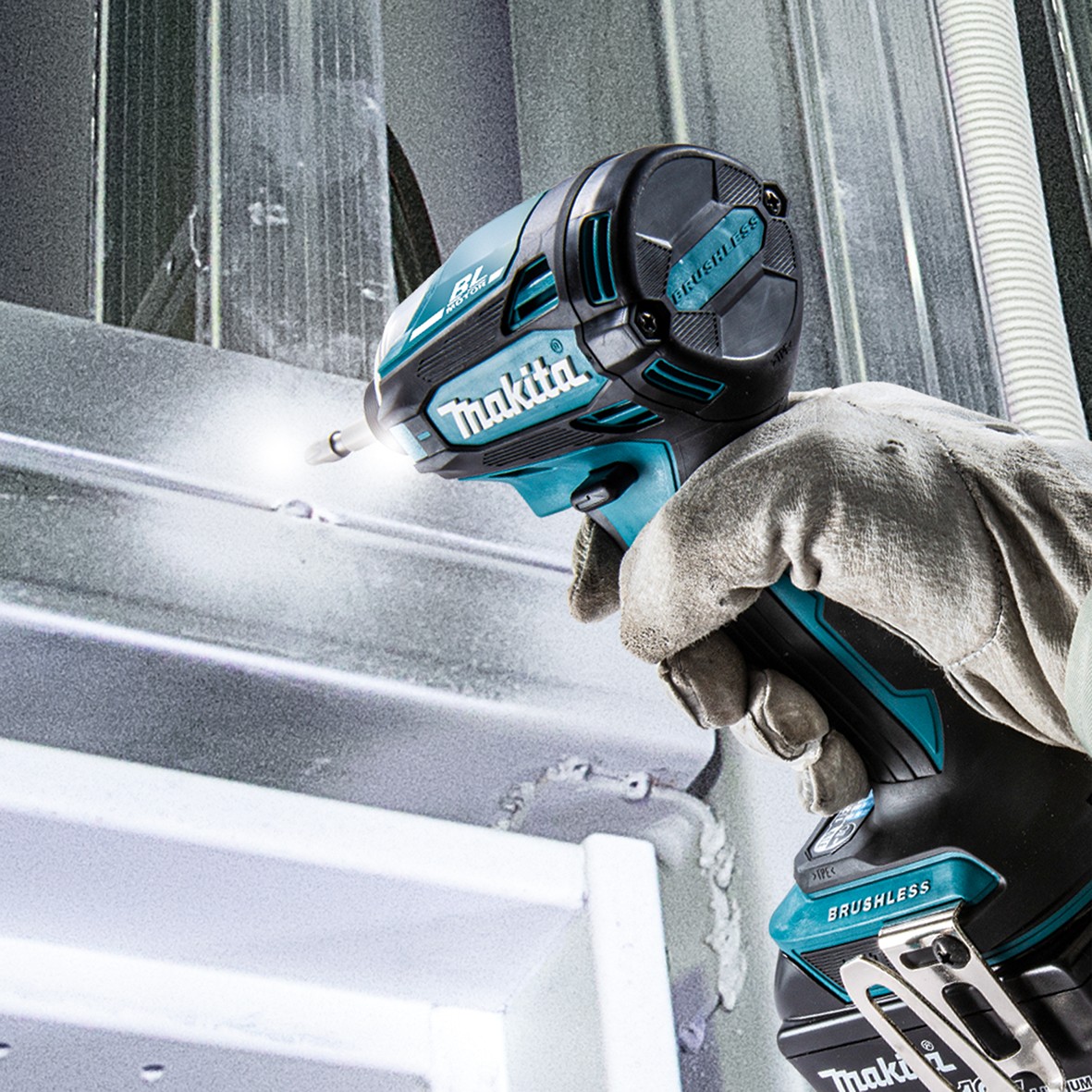 DTD172Z- 18V Brushless 4-Stage Impact Driver