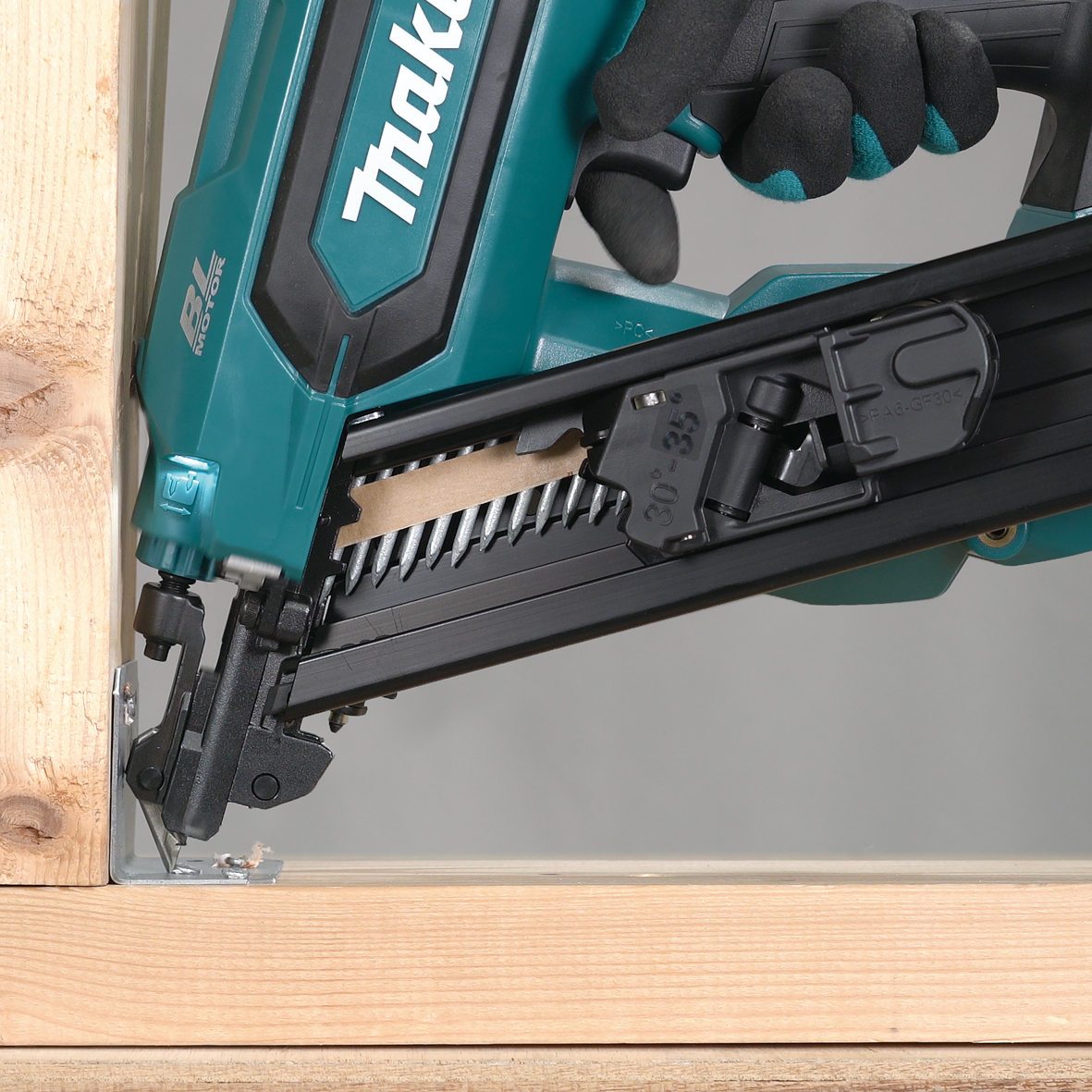 DBN640ZK - 18V Brushless Metal Connector Nailer