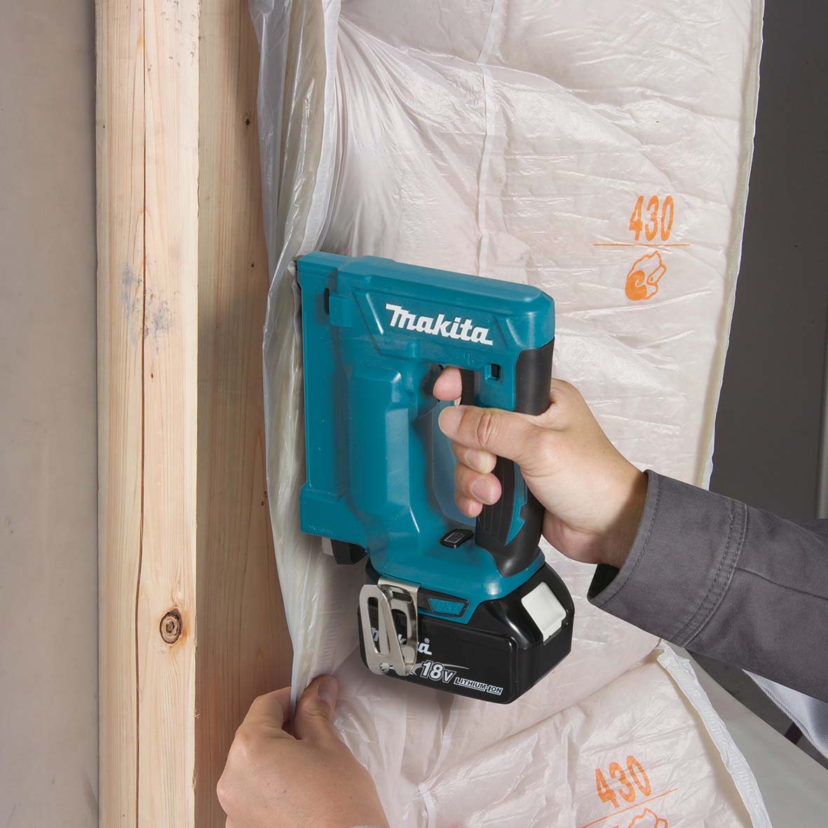 DST112Z-18V Mobile Type 13 Stapler