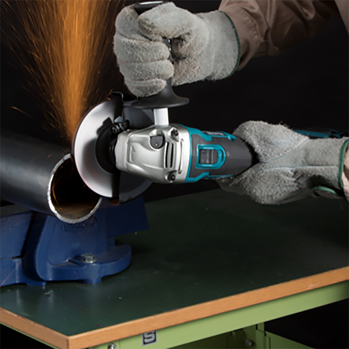 DGA511Z-18V Brushless 125mm Slide Switch Angle Grinder