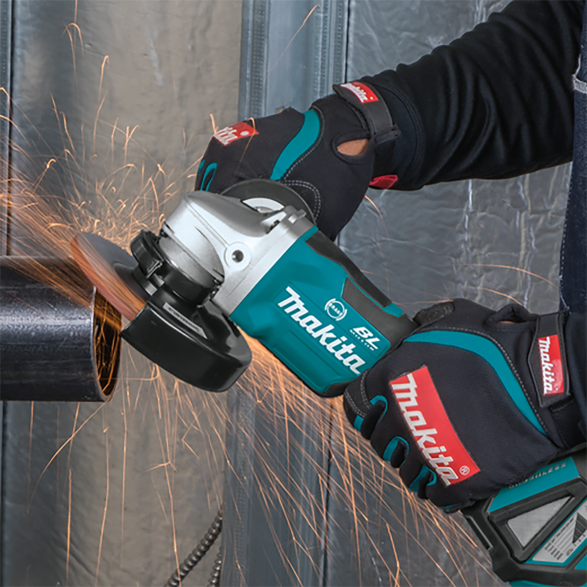 DGA517Z-18V Brushless 125mm Paddle Switch Angle Grinder