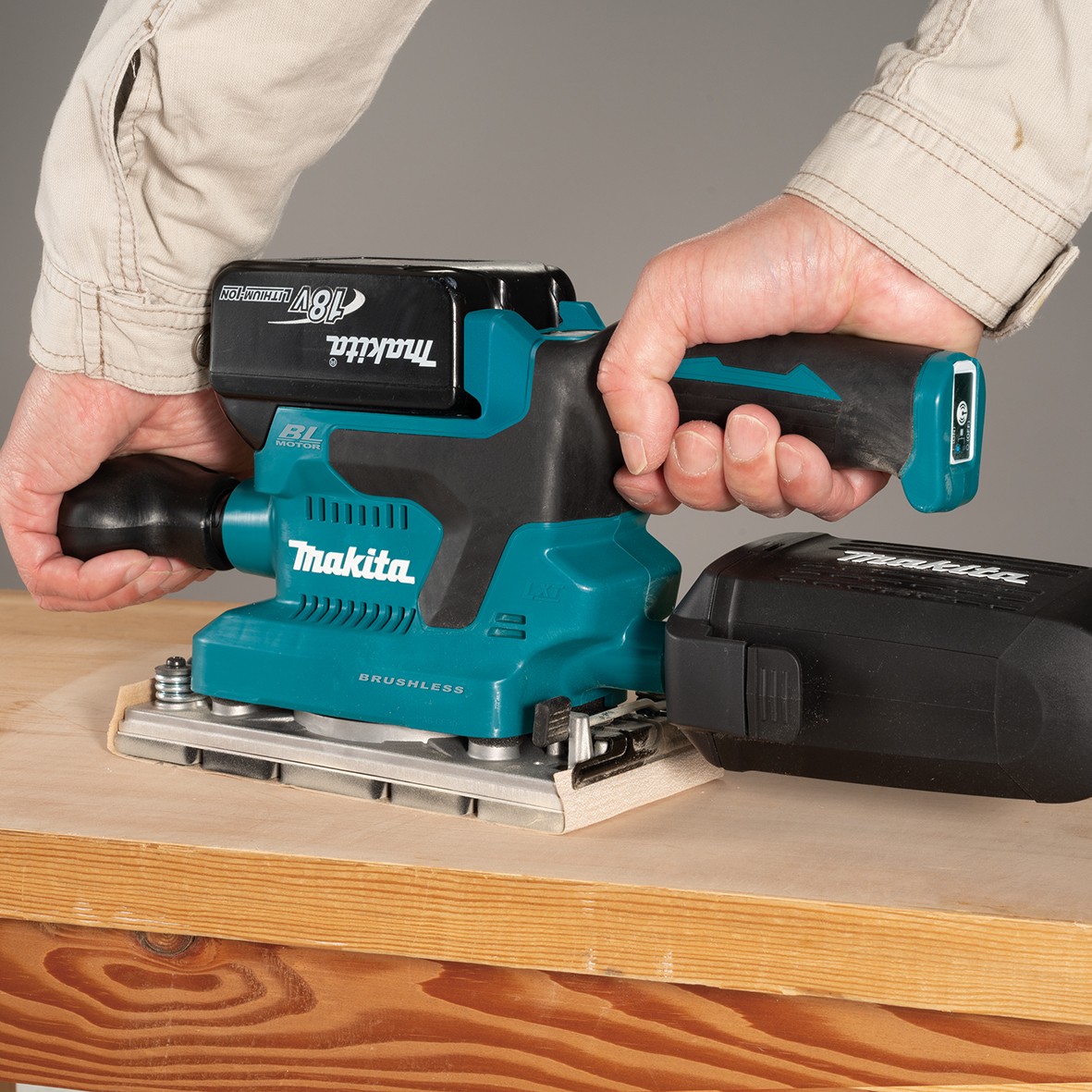 DBO381Z- 18V Brushless 1/3 Sheet Finishing Sander