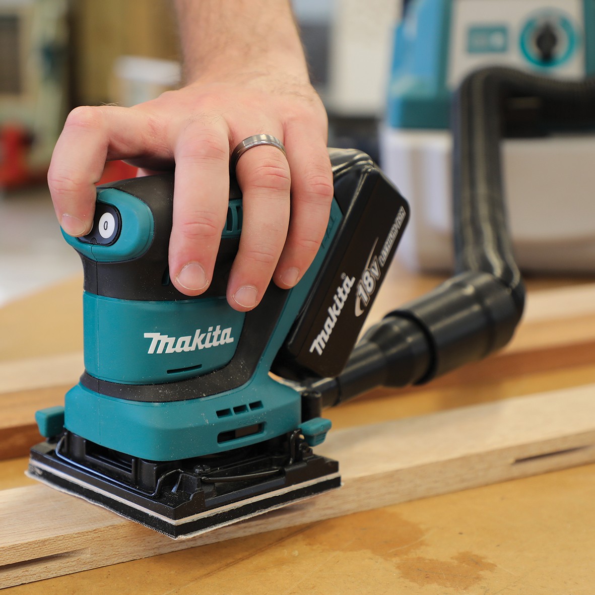 DBO480Z- 18V 1/4 Sheet Finishing Sander