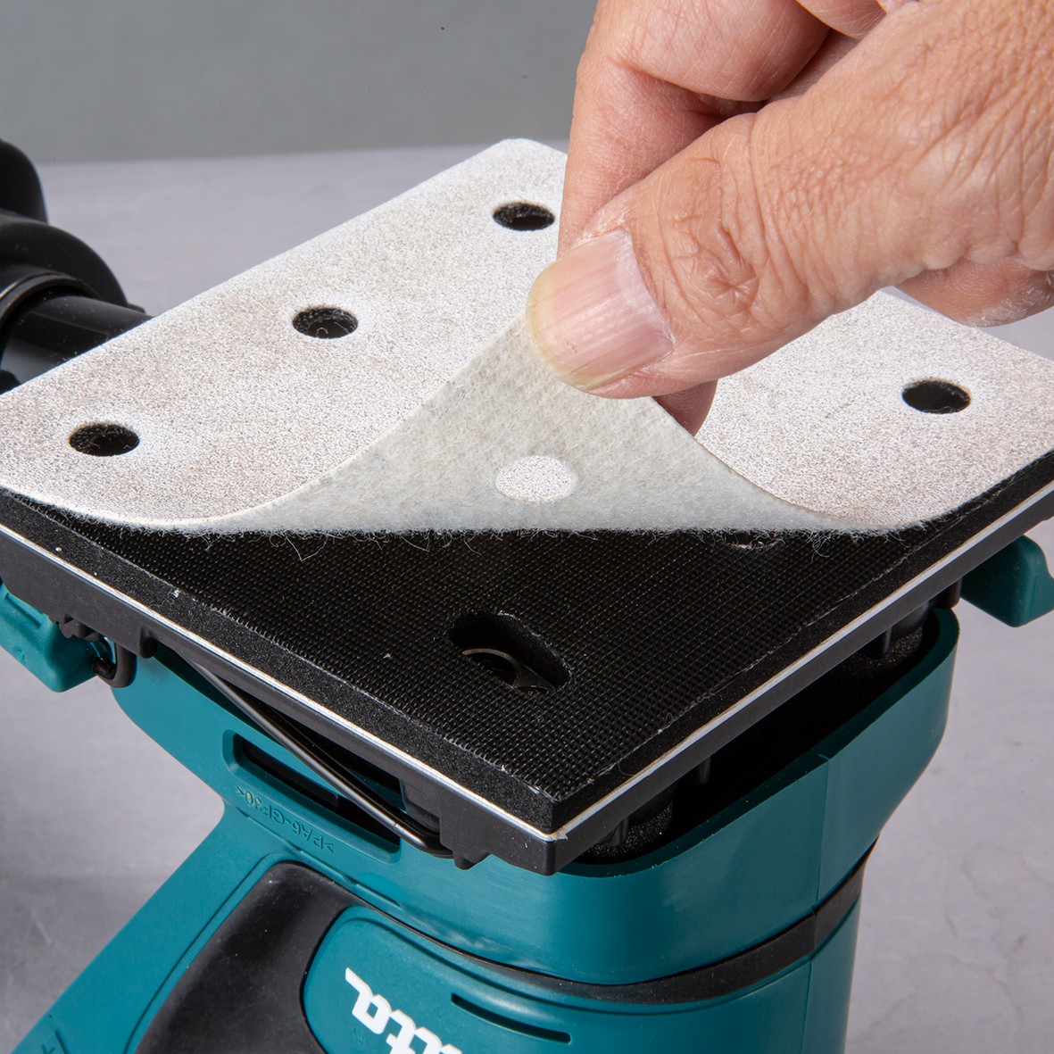 DBO480Z- 18V 1/4 Sheet Finishing Sander
