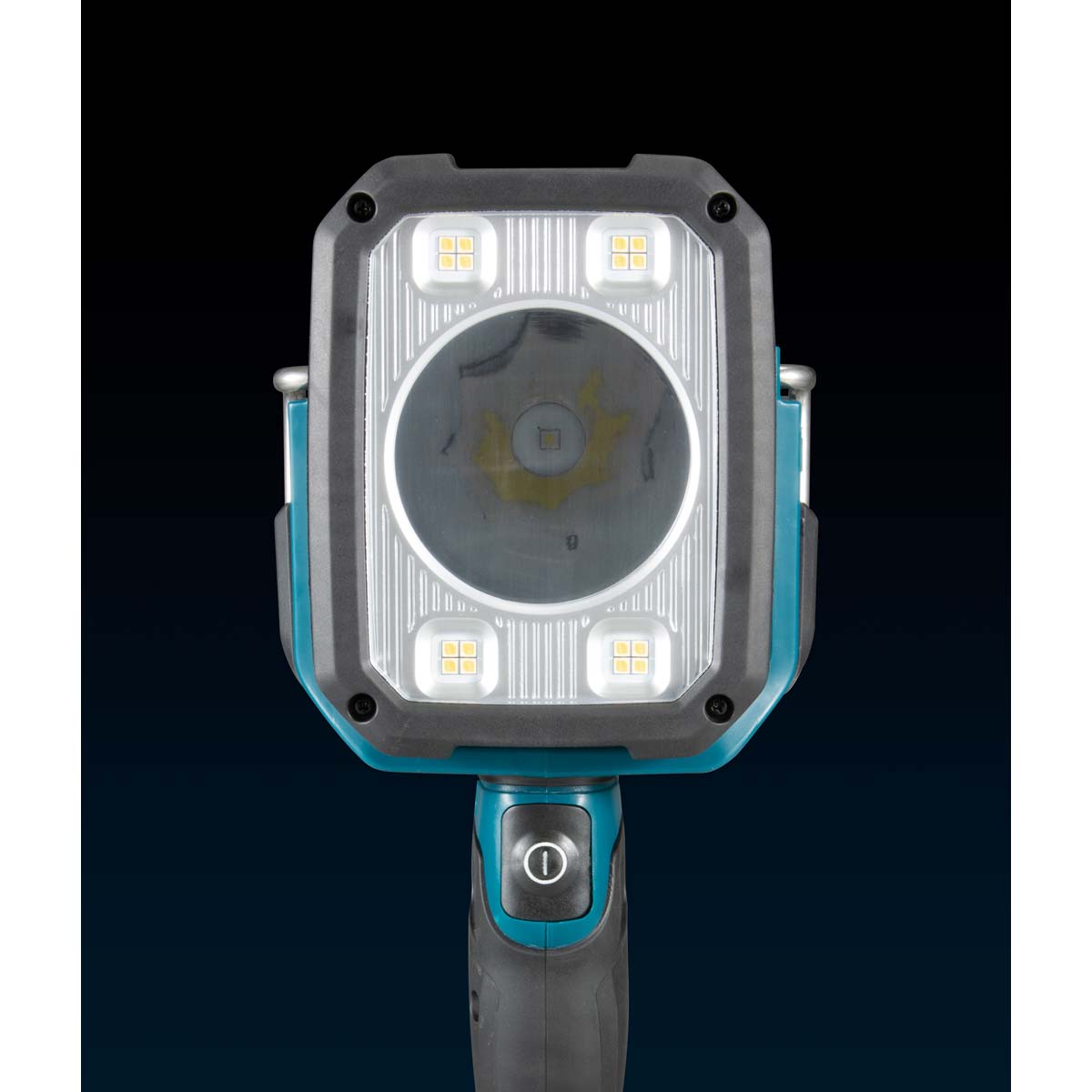 DML812- 18V LED Long Distance Flashlight