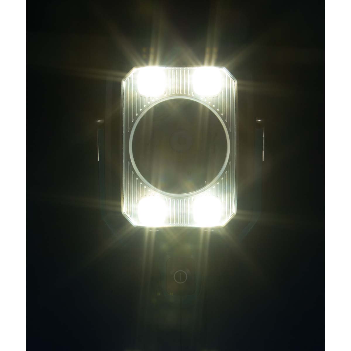 DML812- 18V LED Long Distance Flashlight