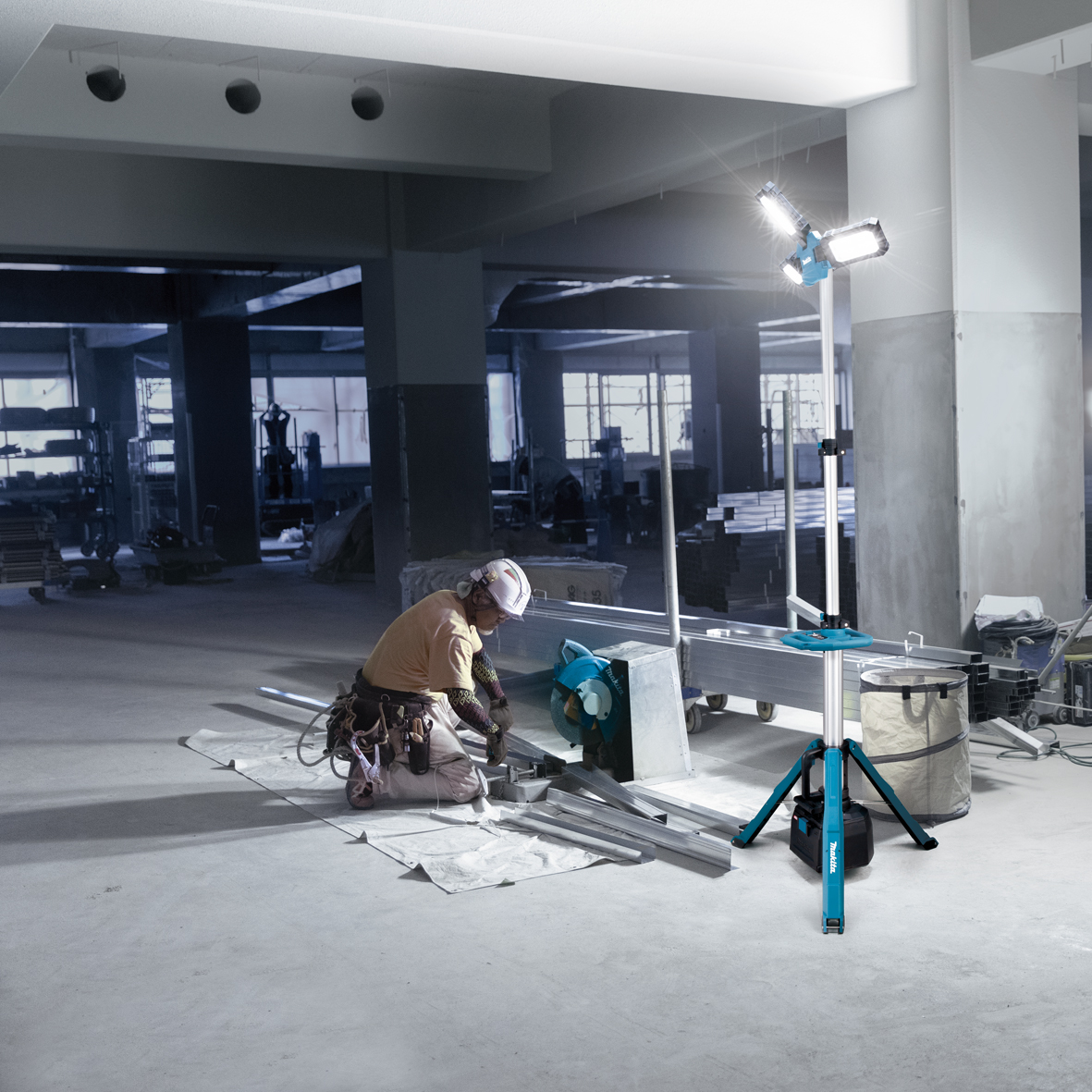 ML014G - 40V Max/18V Tower Light