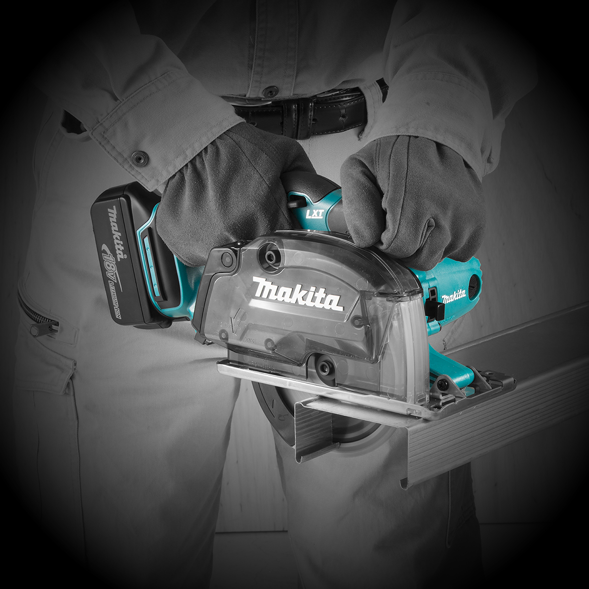 DCS552Z-18V Mobile 136mm (5-3/8") Metal Cutter