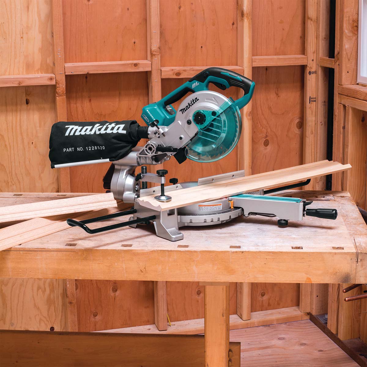 DLS714Z-18Vx2 Mobile Brushless 190mm (7-1/2") Slide Compound Saw