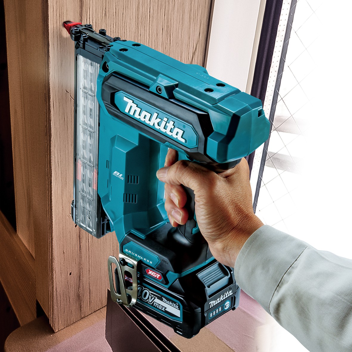 FN001GZ- 40V Max Brushless 18Ga Brad Nailer