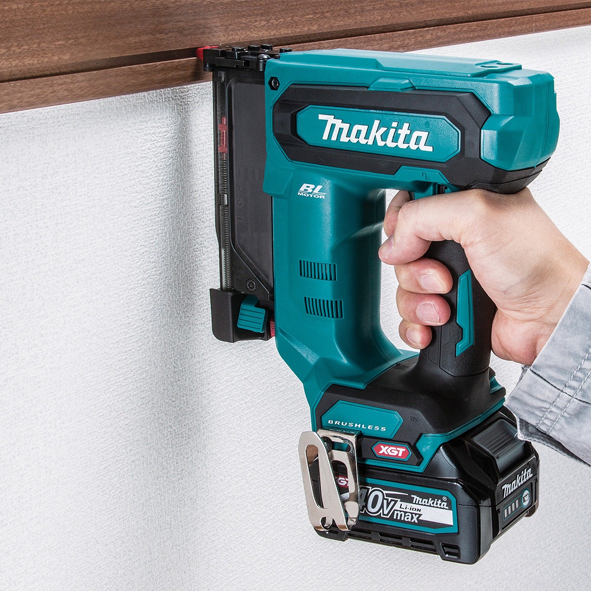 PT001GZ- 40V Max Brushless 23Ga Pin Nailer
