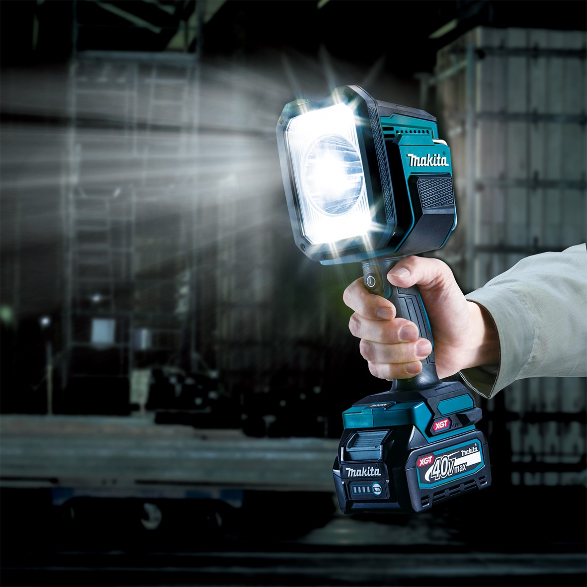 ML007G-40V Max Long Distance Flashlight