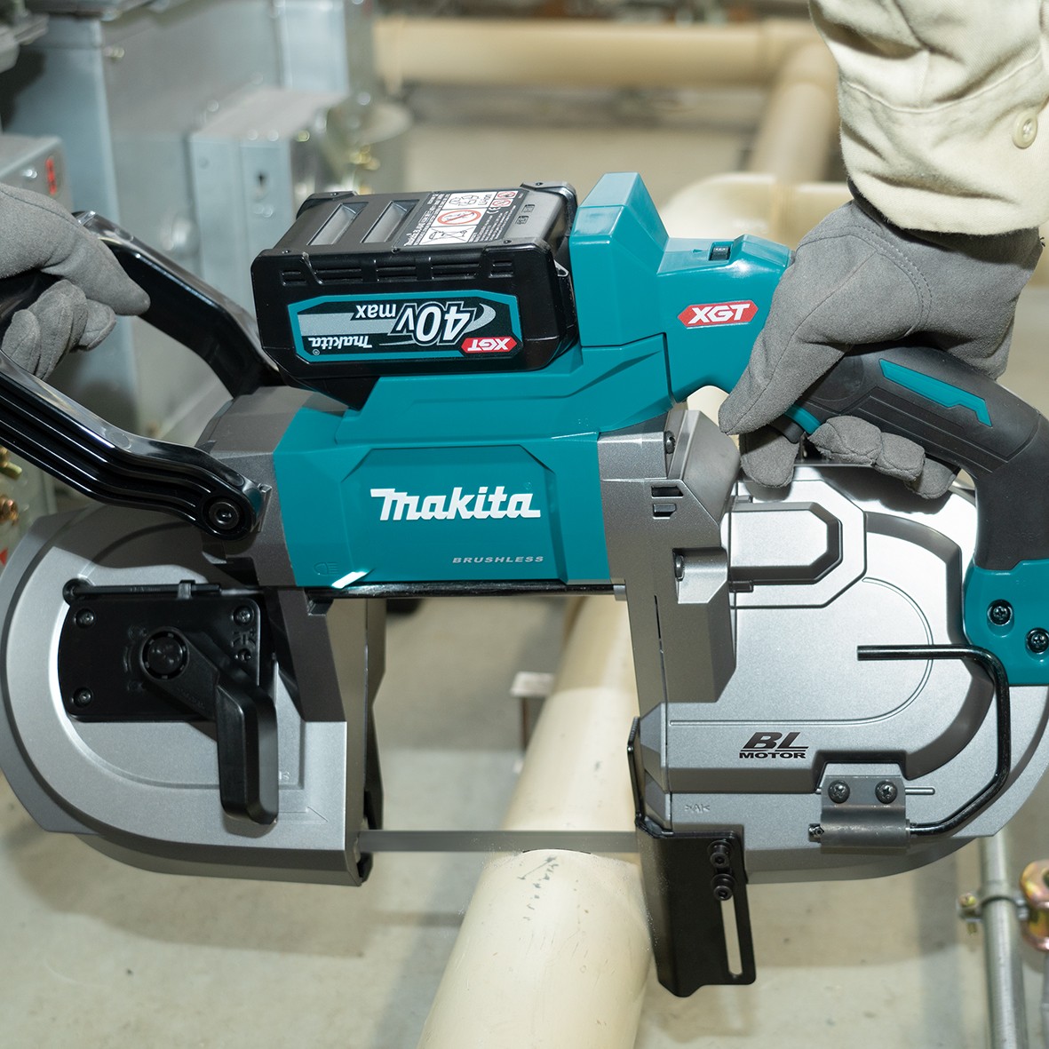 PB002GZ- 40V Max Brushless Bandsaw