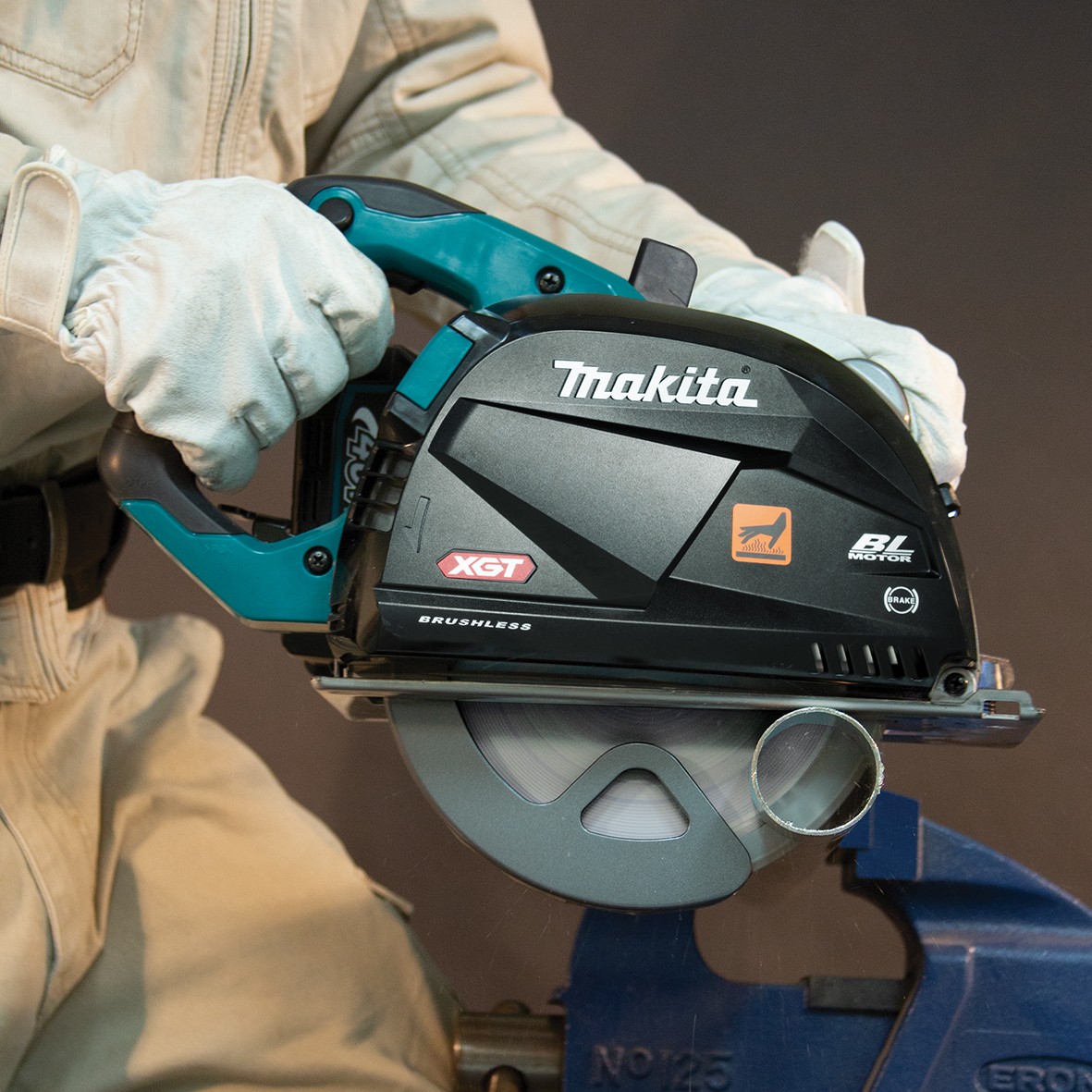 CS002GZ- 40V Max Brushless 185mm (7-1/4")  Metal Cut Saw