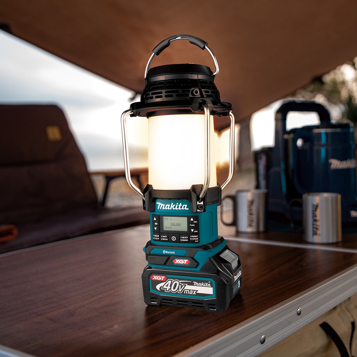 MR009GZ- 40V Max Bluetooth Digital Radio Lantern