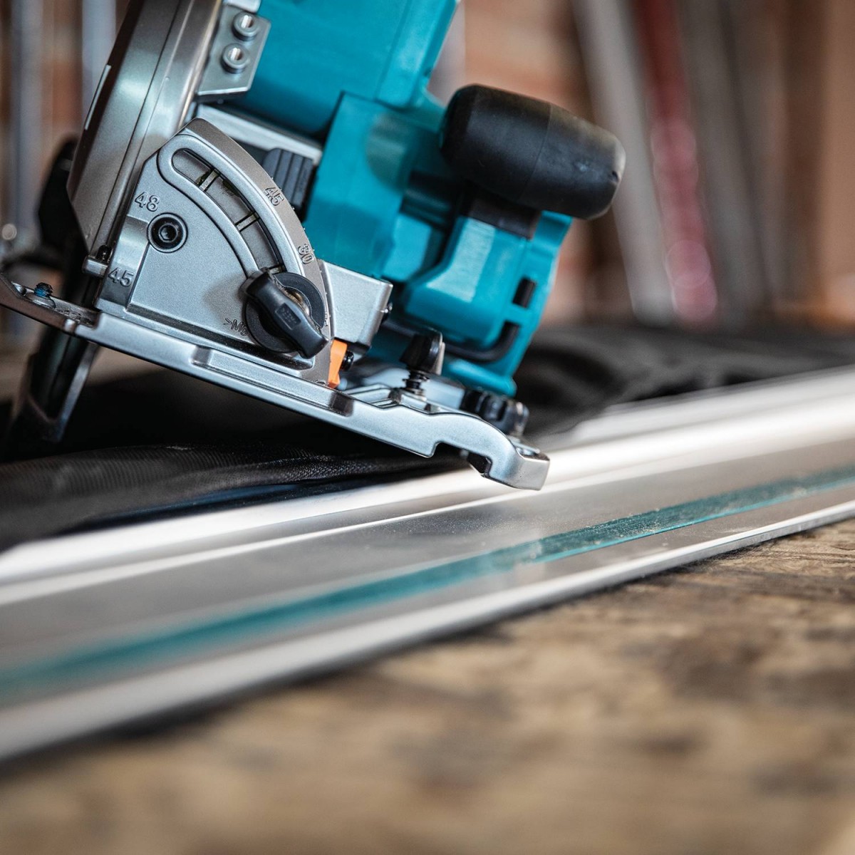 HS004GZ- 40V Max Brushless 185mm (7-1/4") Circular Saw
