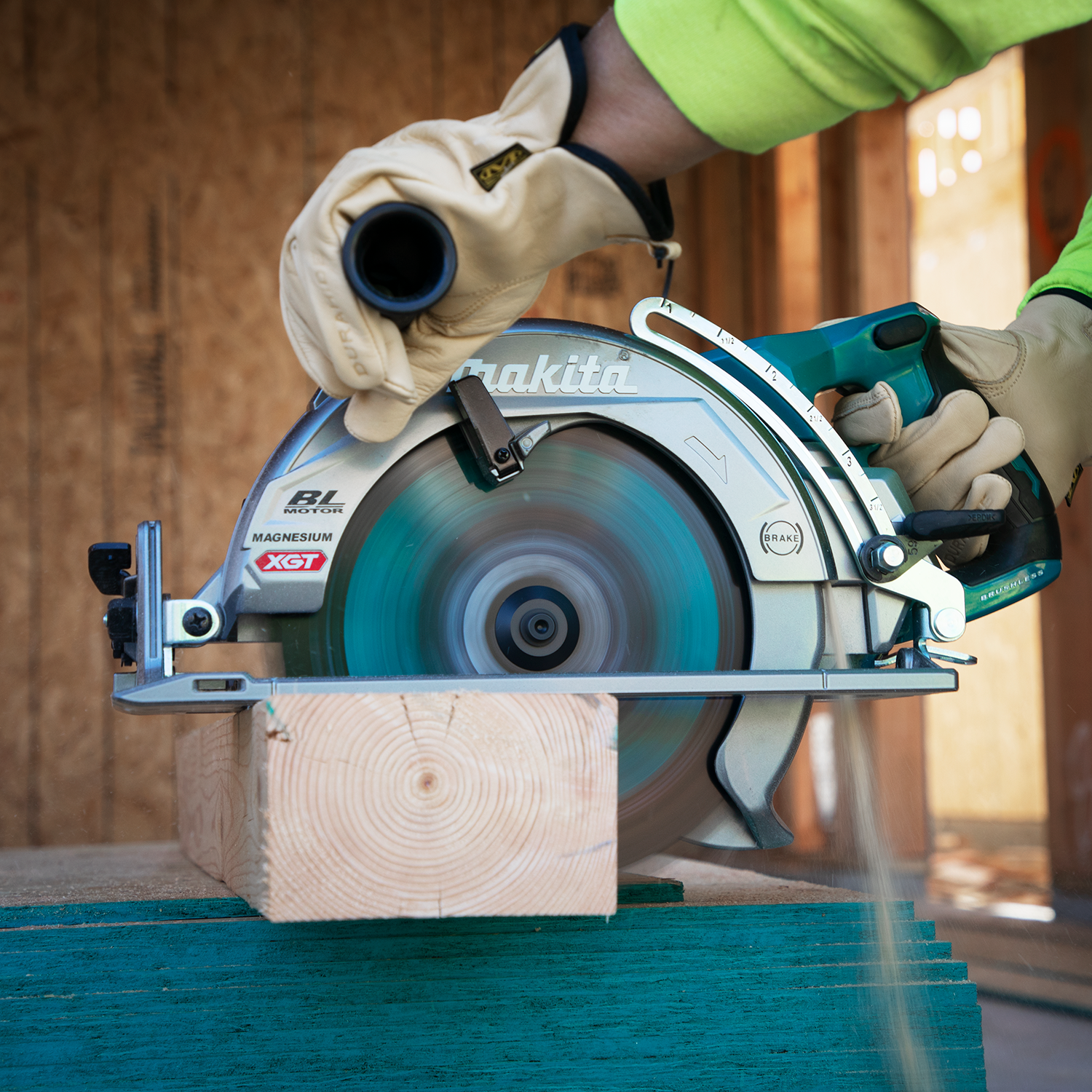 RS002GZ- 40V Max Brushless 260mm (10-1/4”) Rear Handle Saw