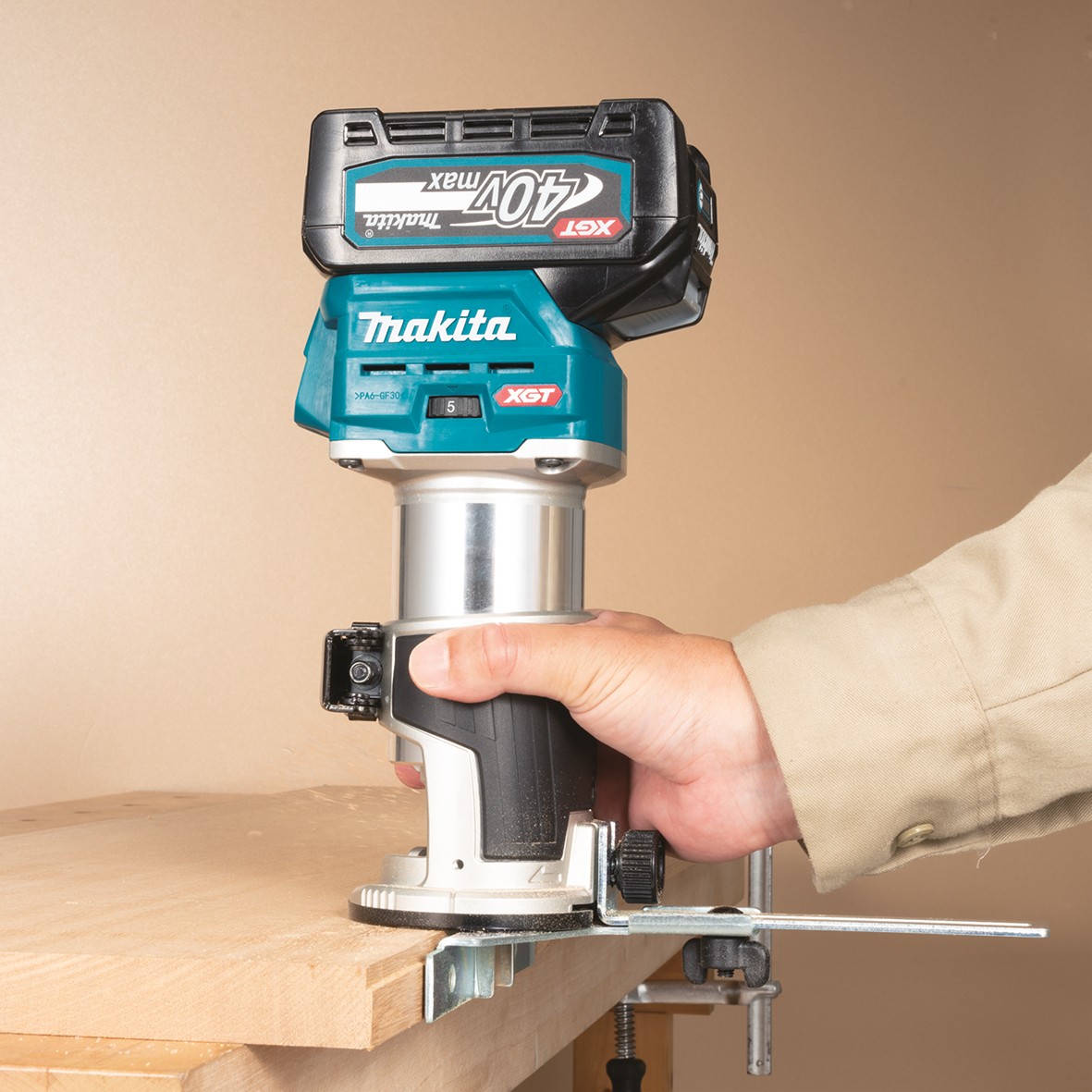 RT001GZ02- 40V Max Brushless Laminate Trimmer
