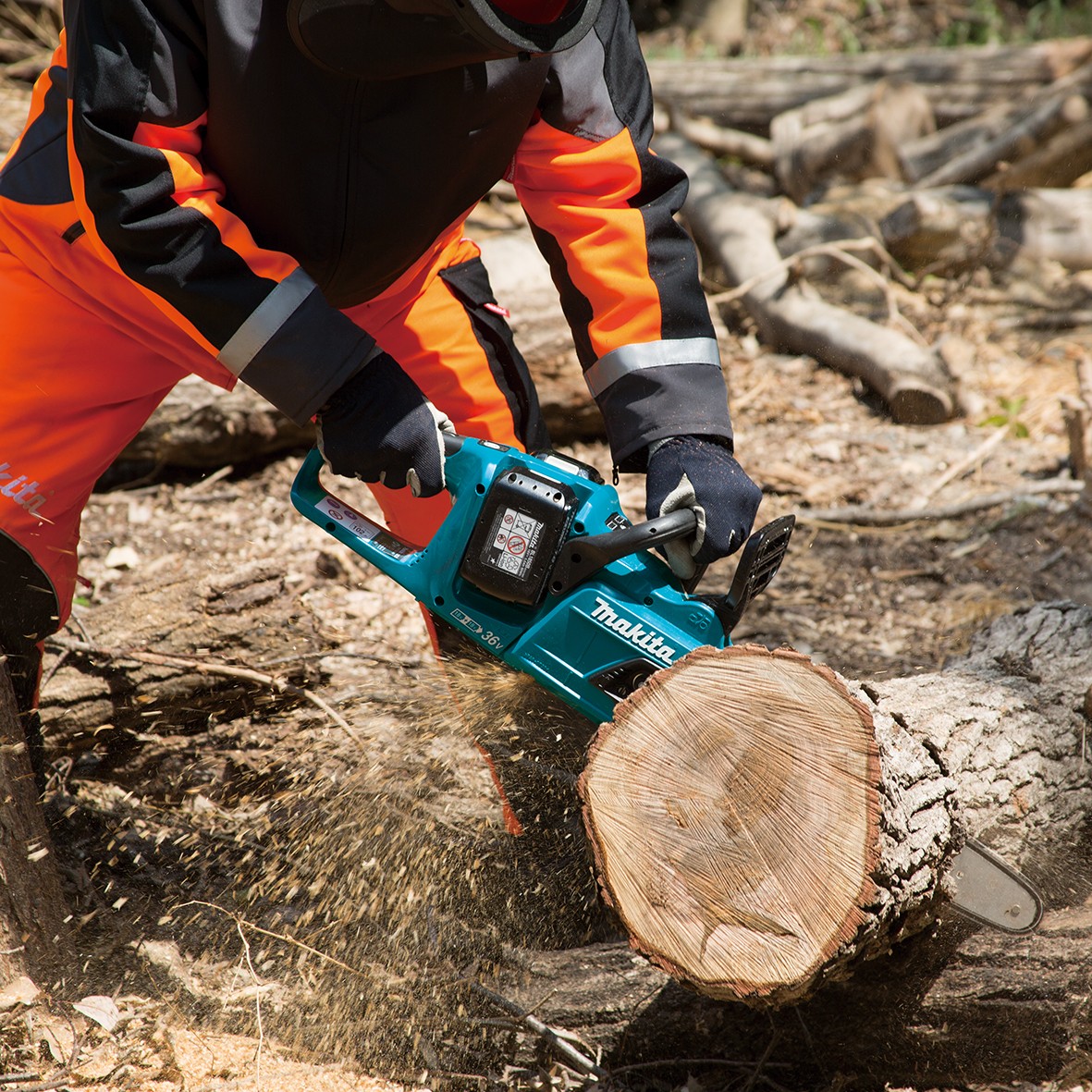 DUC355PT2-18Vx2 Brushless Chainsaw 350mm (14") Kit