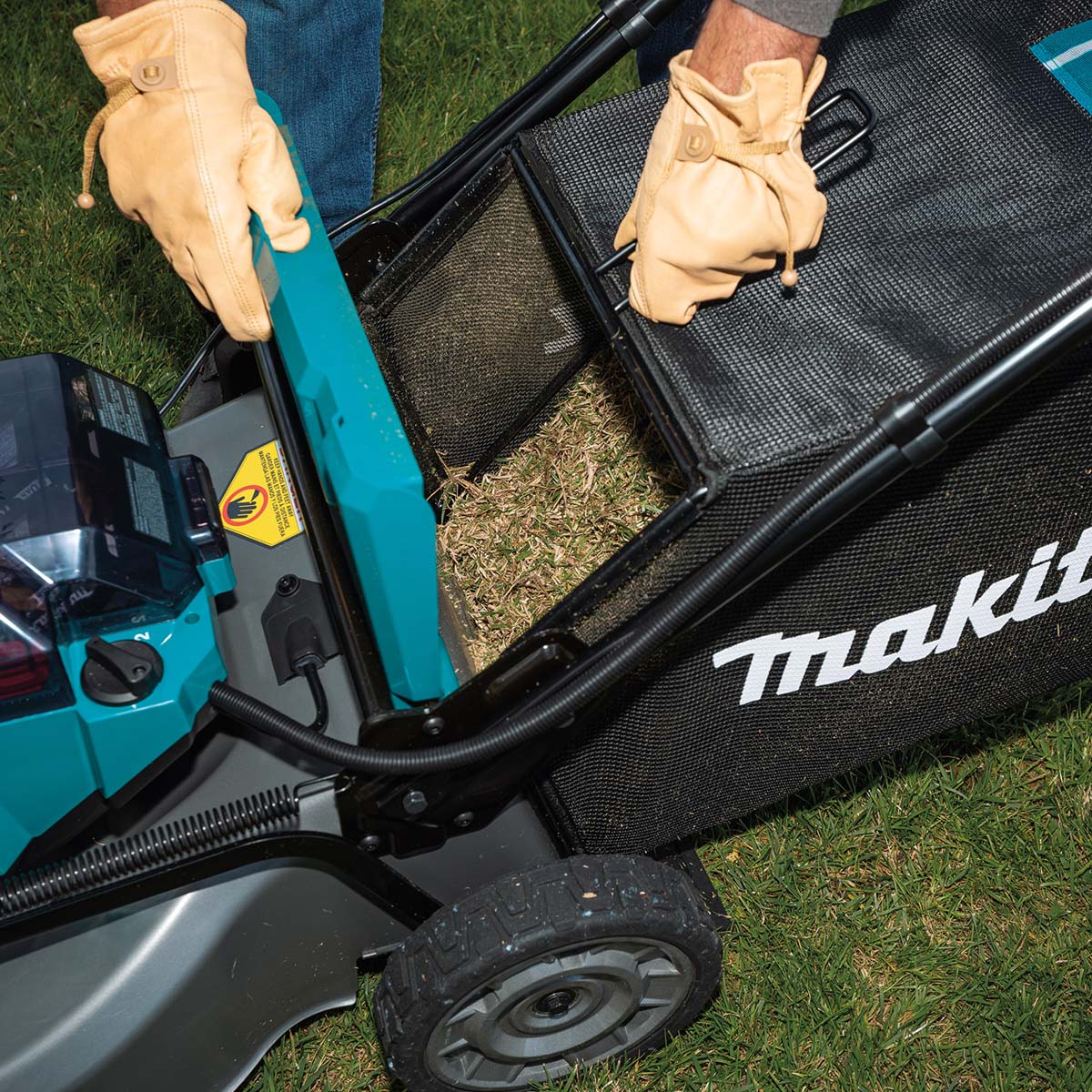 DLM536PT4X- 18Vx2 Brushless 534mm Self-Propelled Lawn Mower Kit
