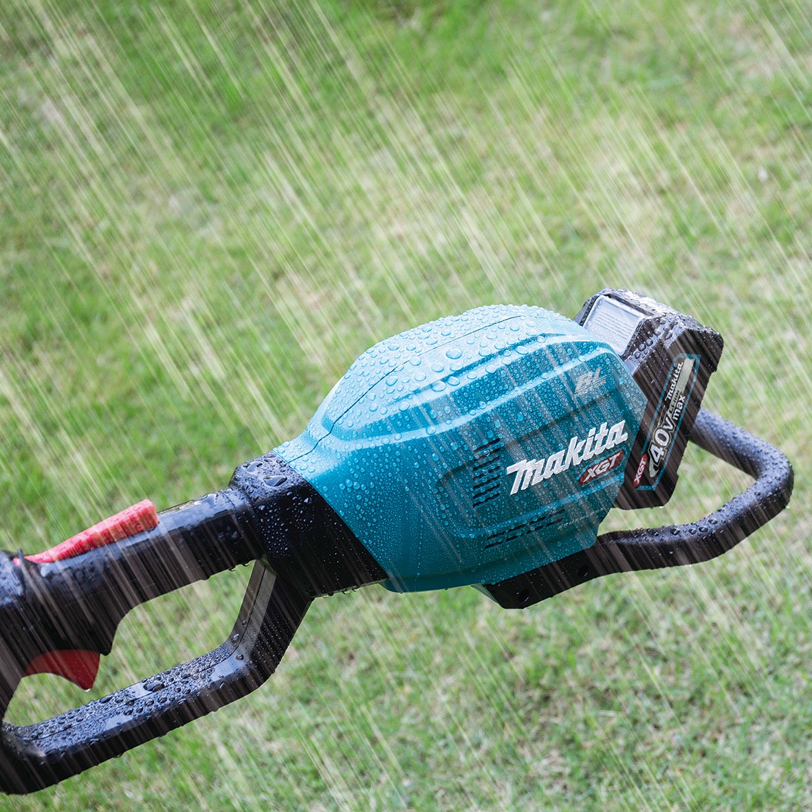 UA004GT101- 40V Max Brushless 300mm Pole Saw